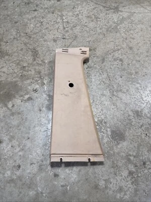 Cubierta de pilar B para conductor de 2 puertas Jeep Cherokee XJ 84-96 color tostado OEM (P96) Foto 1 de 4