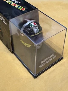 Minichamps - Valentino Rossi Helm - MotoGP Jerez Wintertest 2007 Maßstab 1:8 - Bild 1 von 3