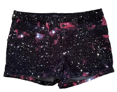 Pantalones Cortos Blackheart Hot Topic Galaxy Stars Space tiro alto 20 Negros Denim Elásticos Foto 1 de 4