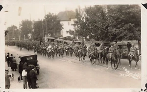 RPPC US MILITARY PARADE um 1915 SIGNIERTE MARCELL ECHTFOTO POSTKARTE 012125 U - Bild 1 von 3