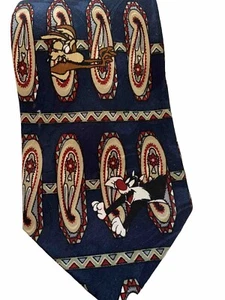 Looney Tunes Mania Bugs Taz Sylvester Daffy Elmer Paisley Striped Novelty Tie - Picture 1 of 9