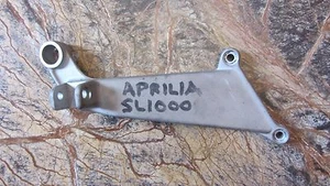 APRILIA RSV PILLION CLAVIJA RSVR SL 1000 mille soporte pie derecho suspensión 1997 101705 - Imagen 1 de 3