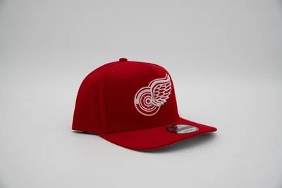 Auténtico New Era NHL Detroit Red Wings 9FIFTY Snap-Back New Era Gorra Sombrero Rojo NUEVO Foto 1 de 2