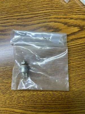 Transistor de potencia de unión de aleación de germanio 2N539A PNP, Foto 1 de 2