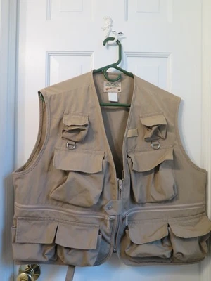 Chaleco Pesca con Mosca Cabela’s Talla L Excelente Estado - Muchos Bolsillos, Bolsas, Anillos Foto 1 de 4