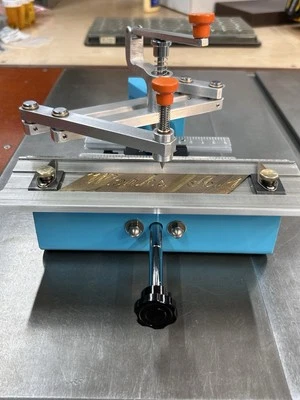 VERY RARE NEW HERMES MINI-GRAV PORTABLE ENGRAVING MACHINE WORKS A-1 COMPLETE GEM - Image 1 of 4