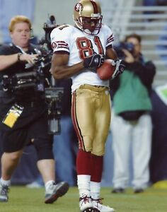 Terrell Owens San Francisco 49ers UNSIGNED 8X10 Photo (AA)