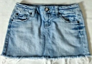 Zana Di Floral Embroidered Appliqued Denim Skirt Rhinestone Button Size 5 - Picture 1 of 7