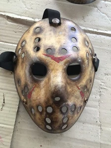 Máscara pintada a mano personalizada inspirada en Jason Voorhees 2009 remake - Imagen 1 de 11