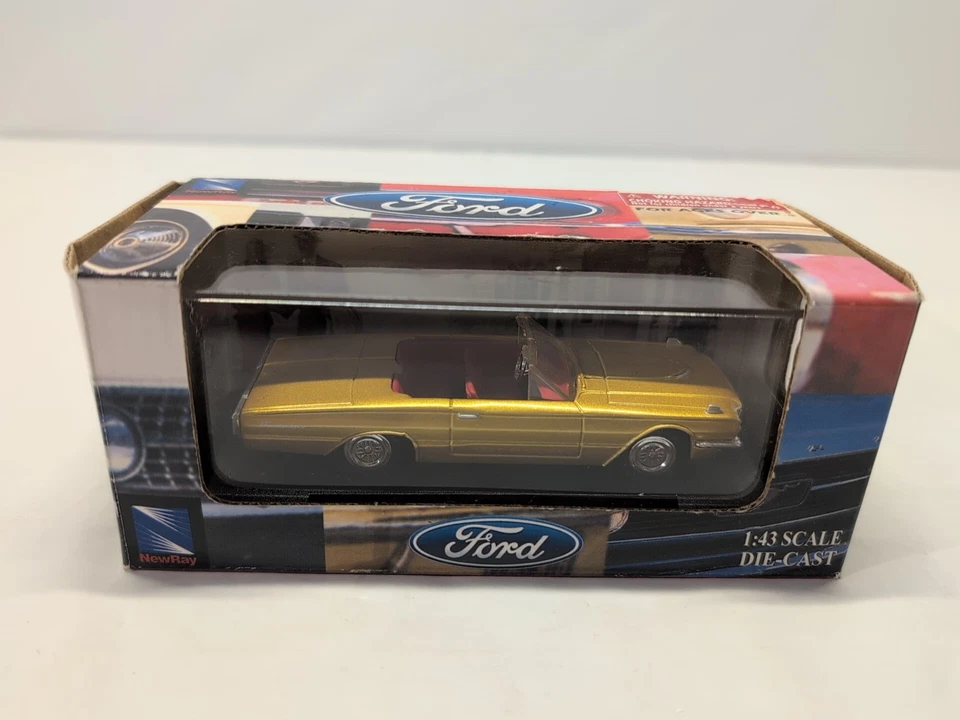Ford Thunderbird Convertible 1966 NewRay 1:43 Scale New in Box - Image 1 of 4