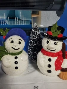 Decoraciones vintage 1977 de cerámica muñeco de nieve y mujer de nieve de vacaciones de Navidad 9" de alto - Imagen 1 de 11