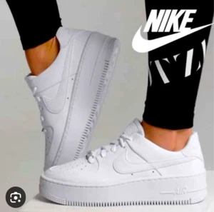 Nike Air Force 1 '07 in White NEW NIB Women’s 7 - Picture 1 of 16