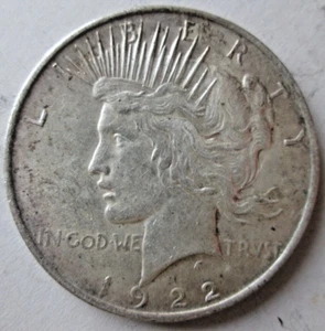 1922-P PEACE DOLLAR, 90% SILVER, AU CONDITION, CIRCULATED, NOT CLEANED - Picture 1 of 2