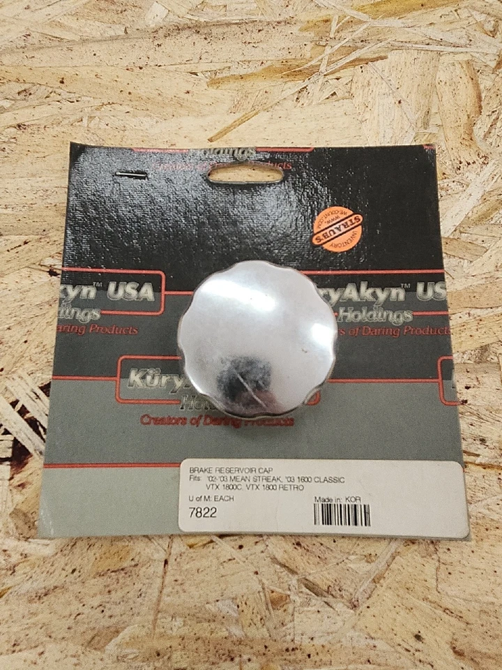 Tapa depósito freno Kuryakyn 7822 cromo montaje en fotos NS382 Foto 1 de 2