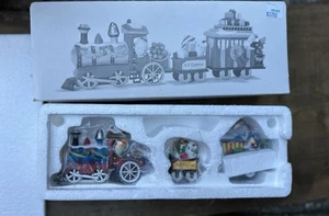 Dept 56 "North Pole Express ceramic Train Christmas village in Box - Picture 1 of 5