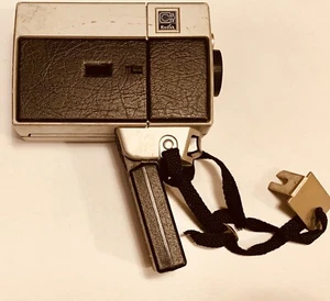 KODAK INSTAMATIC M22 SUPER 8 CAMERA MOVIE OUTFIT KODAKCHROME - Picture 1 of 6