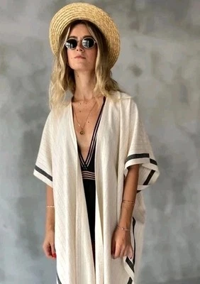 Kimono y encubrimiento de playa "The Loomia" Silvia OSFM.   C18 Foto 1 de 4