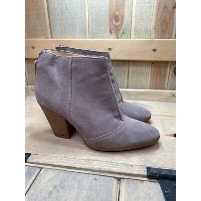 Botas de otoño 9M Enzo Angiolini gris gamuza cremallera trasera tacón bloque Foto 1 de 4