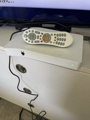 TiVo Bolt 500GB DVR & Streaming Media Player TCD849500, 4K Wi-Fi White W/remote - Image 1 of 3