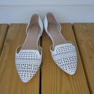 Isaac Mizrahi Shoes White Size 6 Women Flats Slip On Cut Outs - Picture 1 of 10