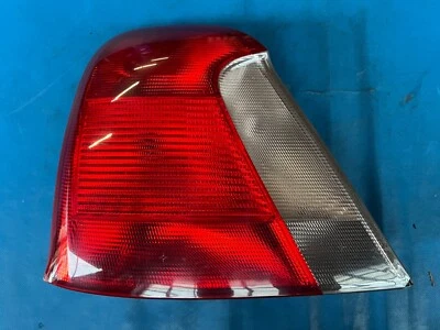 MG ZT (Saloon) Left Side Rear Light Lense (Part #: XFB000510) Chipped Lens - Image 1 of 3