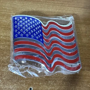 "Pegatina metálica de 3,5""x3,4"" con bandera de EE. UU. - Imagen 1 de 1