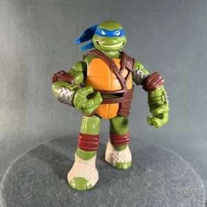 Teenage Mutant Ninja Turtles Leonardo 5.75 Inch Action Figure Playmates Read - Picture 1 of 12
