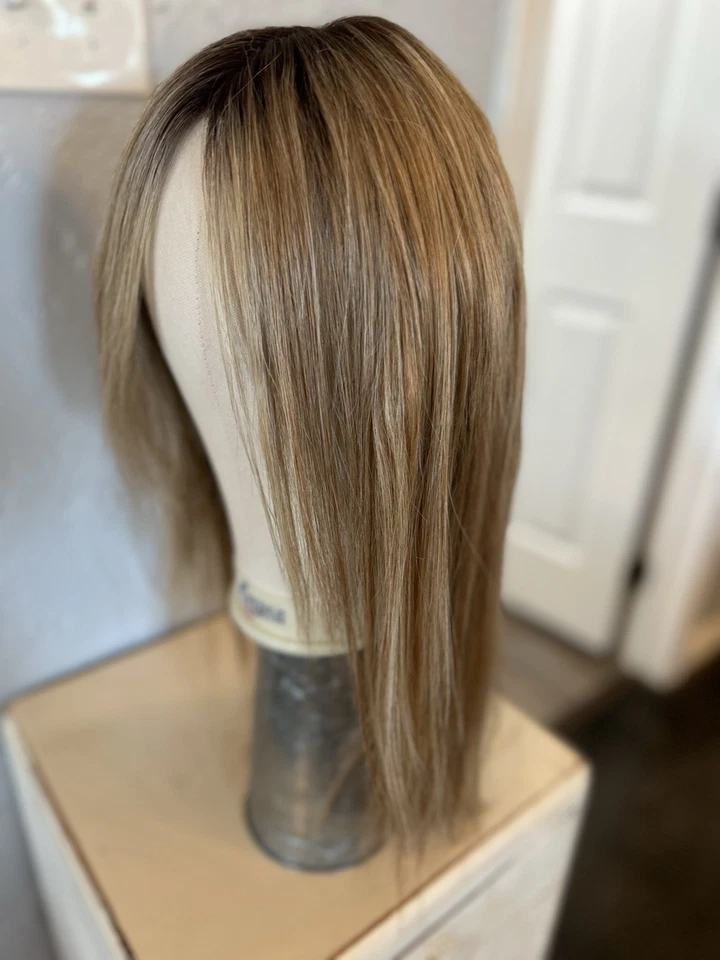 Peluca MESMERIZADA Raquel Welch RL14/22SS Trigo Sombreado Atado a Mano Gorra Encaje Frontal AVG Foto 1 de 4