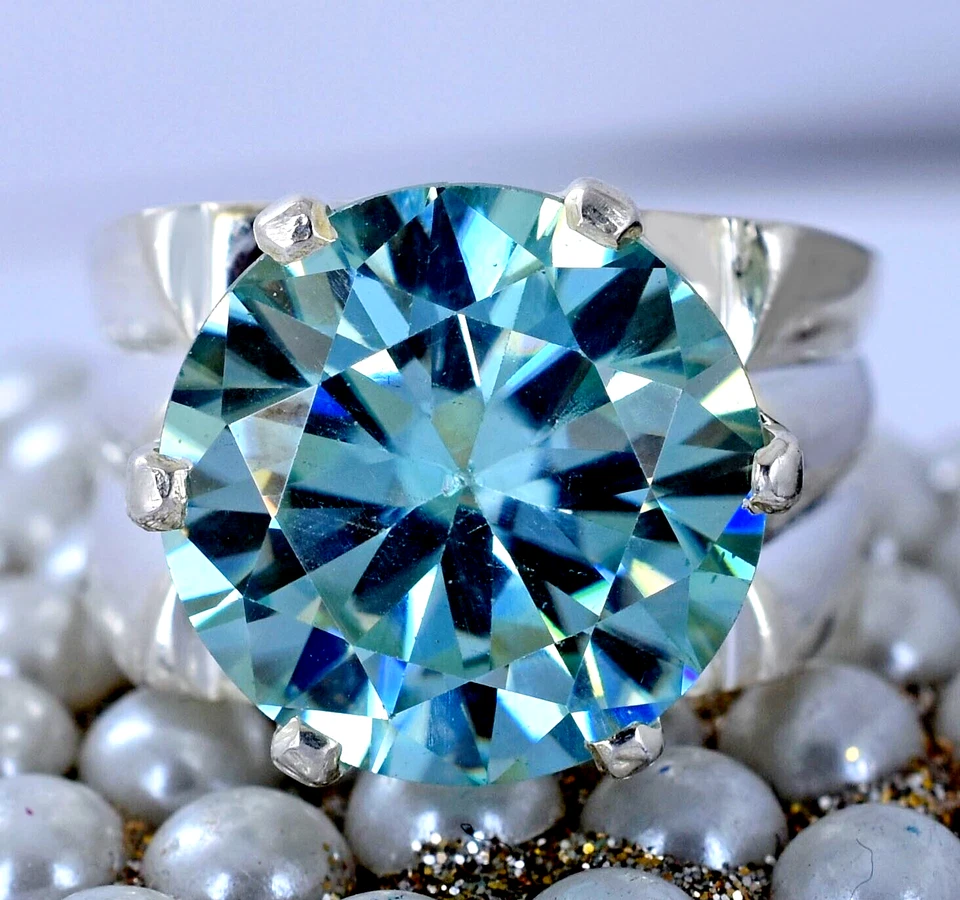 18 Ct. Round Lab Created Blue Diamond Solitaire Engagement Ring In 925 Silver - Image 1 of 4