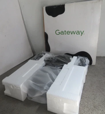 Gateway TFT1780PS+ 17" Monitor New in the Box DVI D-SUB - Image 1 of 4