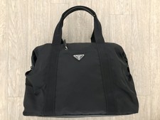 prada duffle bag womens