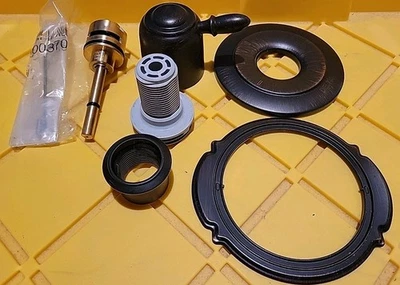 Delta Faucet T11855-RB desviador 4,50 x 5,00 x 5,00 pulgadas bronce veneciano Foto 1 de 3