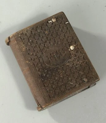 Victorian Vulcanite Silver Vesta Case AZX - Image 1 of 2