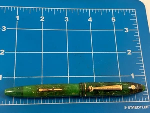 Judd's Nice Vintage Wahl Eversharp Green Fountain Pen w/14kt Gold F Nib - Picture 1 of 8