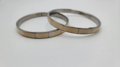 Vintage Set of 2 Bangle Bracelet MOP Shell set in Silver-tone - Image 1 of 4