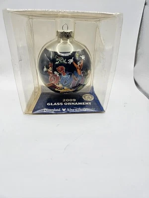 Nuevo en paquete Disney Parks Disneyland Walt Disney World 2009 adorno de vidrio Foto 1 de 3