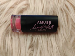 Lápiz labial mate Amuse LABIO 7278-9 rosa (0,16 oz/4,5 g) B57 - Imagen 1 de 1