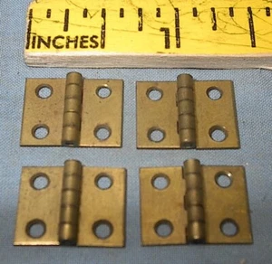 VINTAGE HARDWARE LOT of 4 w/screws SOLID BRASS MINI HINGES 1/2" X 9/16" NOS - Picture 1 of 3