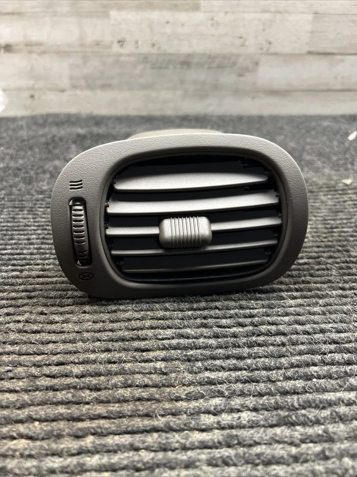 Genuine 2002-2007 CHRYSLER Voyager Dashboard Left Air Vent SC91WL8AA - Image 1 of 4