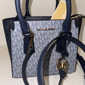 Nuevo Bolso Bandolera Pequeño Michael Kors Kris MK Logo Signature Azul Dorado $298 - Imagen 1 de 11