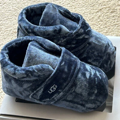 UGG BIXBEE TERCIOPELO OCÉANO AZUL BEBÉ ZAPATO BOTÍN TALLA 4/5 (12-18M) NUEVO EN CAJA Foto 1 de 4