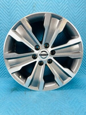 Nissan Titan 2017-2019 y Armada 2015 rueda de 20" con tapa central y TPMS 20x8" OEM Foto 1 de 4