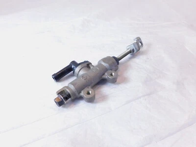 Cilindro maestro de freno de rueda trasera plateado Honda CB1000 CB 1000 1995 95 con varilla de empuje Foto 1 de 4