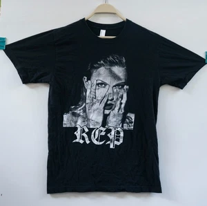 Camiseta Taylor Swift Reputation Tour 2018 Stadium Tour Talla M - Imagen 1 de 7