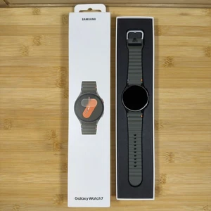 Samsung Galaxy Watch 7 40mm | Sapphire Green | Bluetooth | GPS | Wi-Fi - Picture 1 of 8