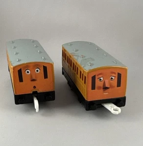 Thomas The Train & Friends Trackmaster Annie & Clarabel Coaches 2002 - Imagen 1 de 16