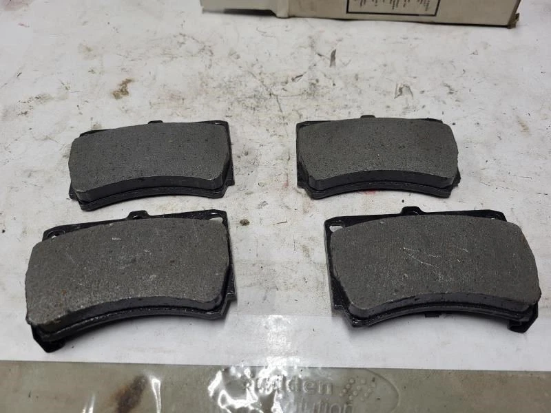 Brake Pad Sets 2-Wheel Set Front for Ford Escort/Mercury Tracer/Mazda 323 - Image 1 of 3