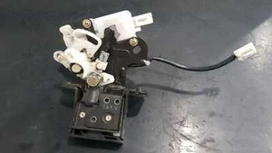 Repuestos Usados, Cerradura De Maletero MAZDA 3 - Imagen 1 de 3