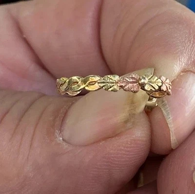 B,H,G landstroms Tri Colorhalf Hoop Earrings Vintage 10K.12K Leaves - Image 1 of 4