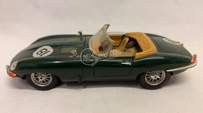 Modellino auto Bburago Jaguar E anno 1961 scala 1/18 die cast 25cm made in Italy - Immagine 1 di 4